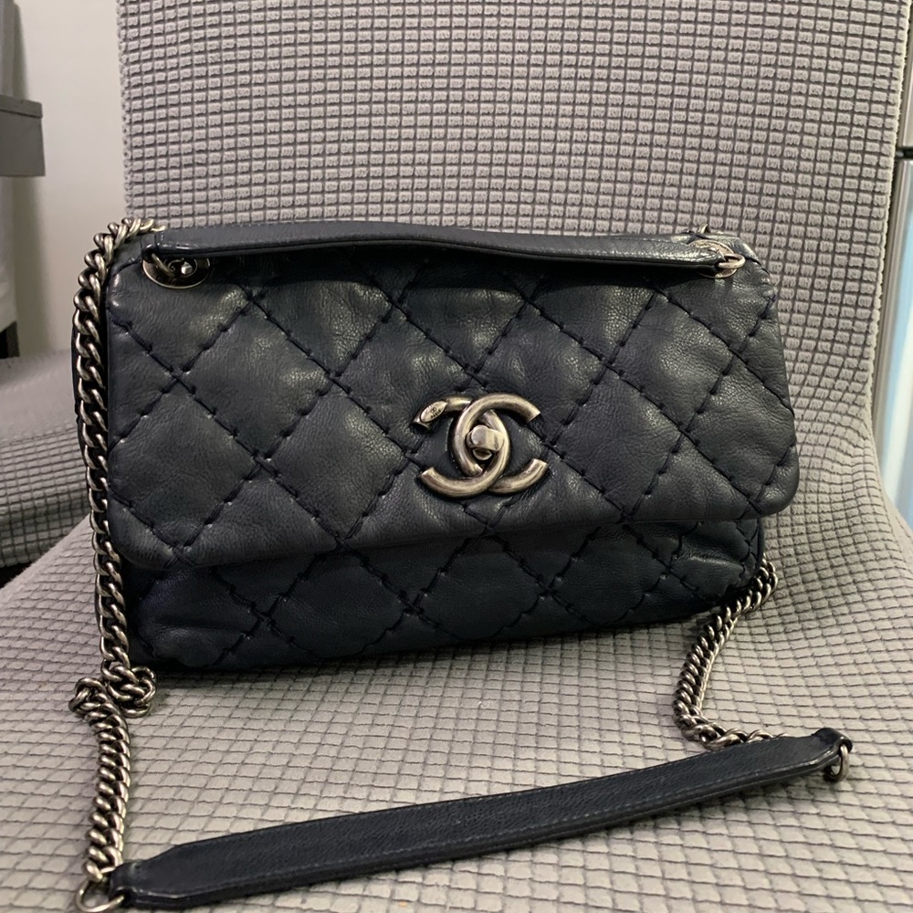 Chanel classic single flap shoulder bag❤️ - Picture 11 of 17